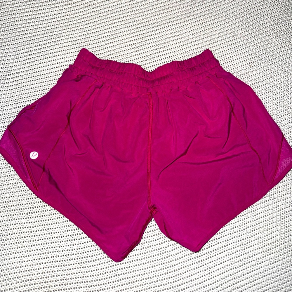 Women’s Lululemon shorts!